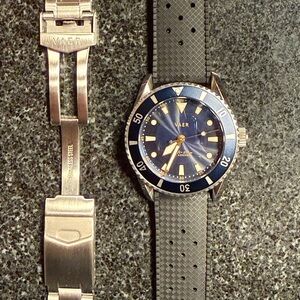 Vaer Men's Blue and Silver Dive Watch
